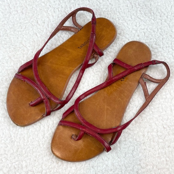 XHILARATION • Red/Tan Greek Sandals - Picture 1 of 16